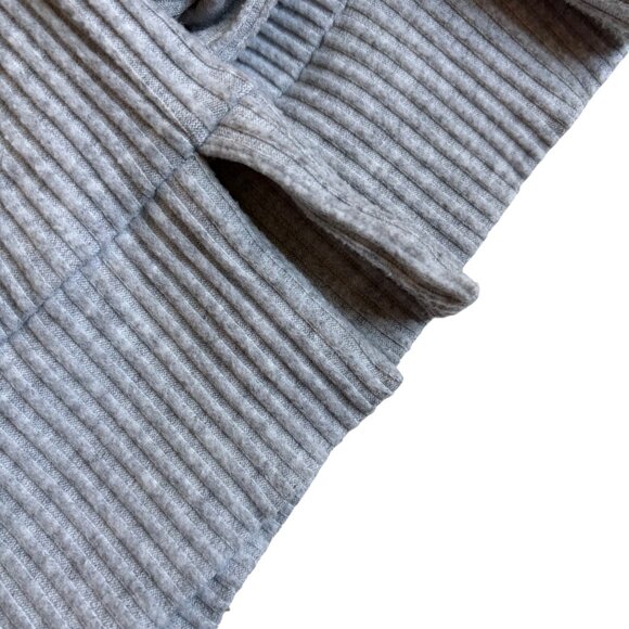 ALO Yoga Muse Hoodie (Athletic Heather Grey) - Size Large - Picture 6 of 9